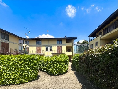 Foto Appartamento in Via Pietro Mascagni 1, Vergiate Cimbro di 70 m²