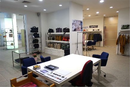 Foto Negozio in Terraglio, Venezia Mestre di 250 m² con 3 locali in vendita