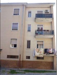 Foto Appartamento in Via Bertazzoni, Suzzara Centro di 121 m² con 7 locali