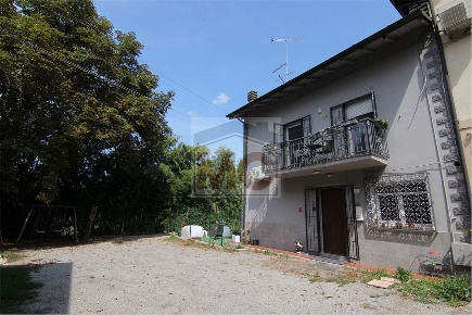 Foto Appartamento in Via Canaletto, Scandiano di 220 m² con 6 locali