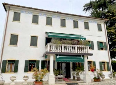 Foto Casa indipendente in Via Lavagei, Giavera del Montello Centro