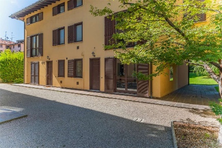 Foto Appartamento in piazza Berera 8, Sesto Calende Centro di 70 m²