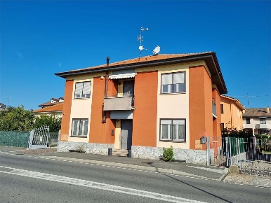 Foto Villa bifamiliare a Novara di 230 m² con 6 locali in vendita