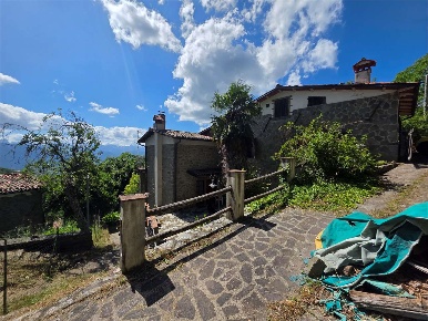 Foto Rustico in località Pizziello, Castiglione di Garfagnana di 160 m²