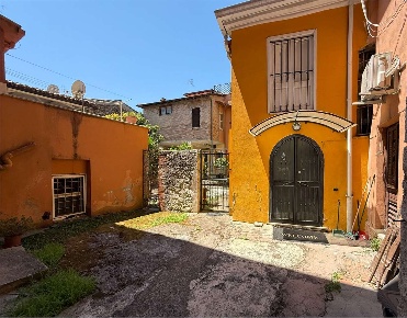 Foto Appartamento a Frosinone di 40 m² con 1 locali in affitto