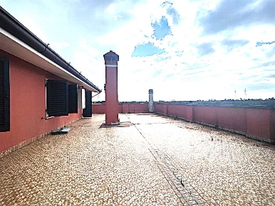 Foto Appartamento a Castelnuovo Magra di 136 m² con 6 locali in vendita
