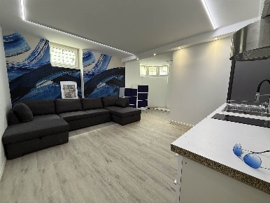 Foto Appartamento in Via de Rolandi 11, Milano Certosa di 90 m² in vendita