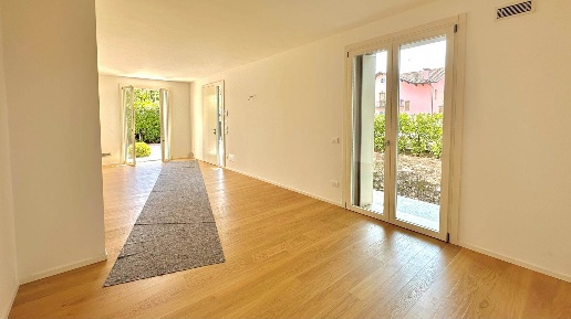 Foto Appartamento in VIA BREGOLINI 10, Noale Centro di 110 m² con 5 locali