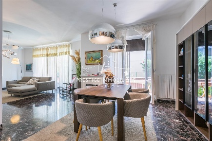 Foto Appartamento a Livorno Fabbricotti di 220 m² con 5 locali in vendita