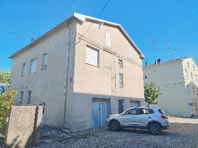 Foto Appartamento a Medolla Centro di 82 m² con 4 locali in vendita