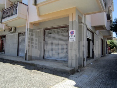 Foto Capannone industriale in Via Lusitania 18, Corigliano-Rossano di 60 m²