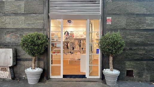 Foto Negozio in Viale Parioli  95, Roma Parioli di 56 m² in vendita