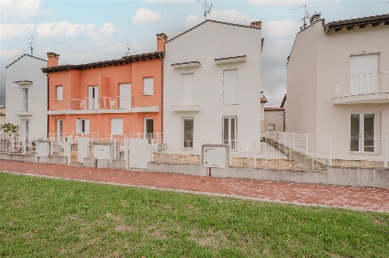 Foto Villa a schiera in VIA DELLE CASCINE, Caorle Ottava Presa di 81 m²