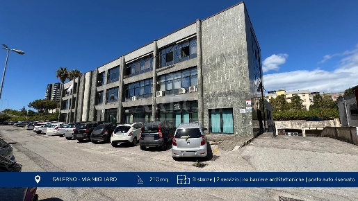 Foto Ufficio a Salerno Arbostella - Arechi di 210 m² con 9 locali