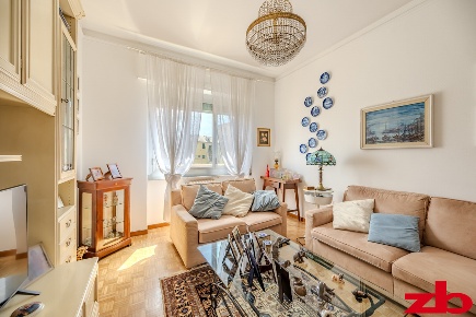 Foto Appartamento in Via Roncallo 8B, Genova Quinto di 97 m² con 5 locali