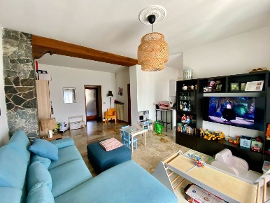 Foto Appartamento a Pianello Val Tidone Centro di 110 m² con 4 locali