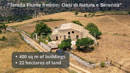 Foto Villa unifamiliare in SS115 km 323, Ragusa Zona Industriale di 400 m²