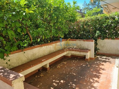 Foto Villa a schiera in Via Arezzo 88, Massa Marina di Massa Centro
