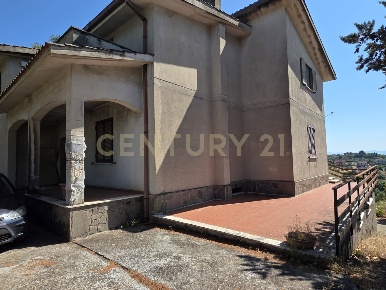 Foto Villa singola in Via Aldo Moro 36, Morlupo Centro di 430 m² in vendita