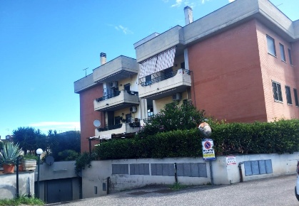 Foto Posti auto in VIA LIBERTUCCI, Tivoli di 31 m² con 1 locali in vendita