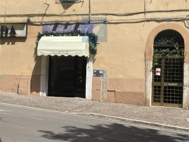 Foto Locale commerciale in VIA 25 Ottobre 7, Monterotondo Centro di 66 m²
