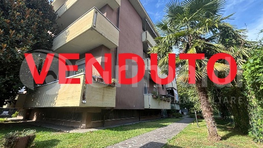 Foto Appartamento in Via Oberdan 13/15, Abbiategrasso di 101 m² in vendita