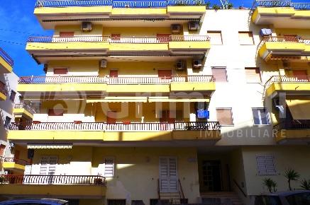 Foto Appartamento in Via Savonarola 37, Gallipoli di 80 m² con 3 locali