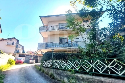 Foto Appartamento in Via GENTILE 36, Chieti Chieti Scalo di 150 m²