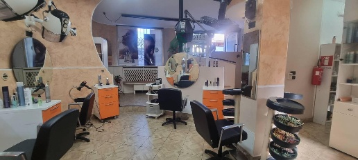 Foto Attività commerciale in diaz, Bollate Centro di 75 m² con 3 locali