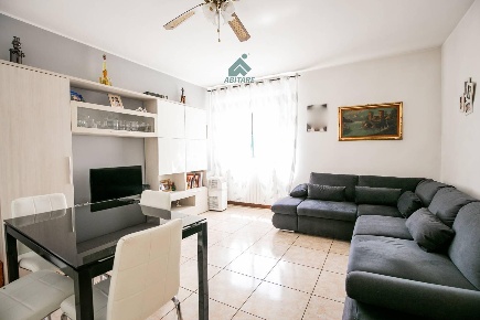 Foto Appartamento in VIA CESARE BATTISTI 29, Bollate di 85 m² con 3 locali