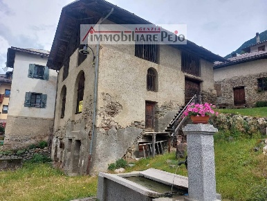 Foto Rustico in VIA EN PLAUNI, Peio Centro di 400 m² con 6 locali