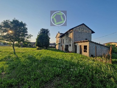 Foto Casa indipendente in VIA Prandolino 2, Azzano Decimo Centro di 324 m²