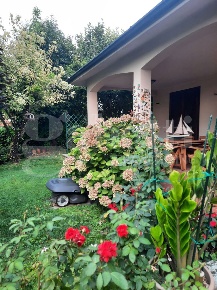 Foto Villa singola in Via MONSIGNOR GENNARI 26, Codogno Centro di 288 m²