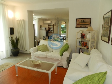 Foto Appartamento a Pietrasanta di 100 m² con 7 locali in affitto