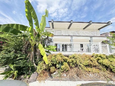 Foto Appartamento in via BENACO, Bedizzole Piazza di 135 m² con 4 locali