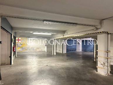 Foto Box in Via San Lorenzo, Bologna Marconi di 14 m² con 1 locali