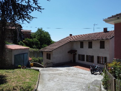 Foto Casa indipendente in Via Strada vecchia, Montechiaro d'Asti Centro