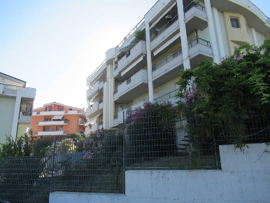 Foto Appartamento in Via Perosina, Spoltore di 169 m² con 6 locali