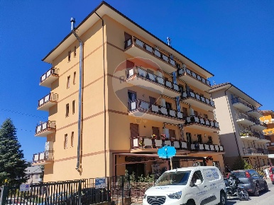 Foto Appartamento in Via Colombo Andreassi, L'Aquila di 150 m² con 5 locali