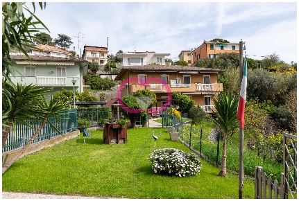 Foto Appartamento in Via Nuova Castagnabuona, Varazze Castagnabuona