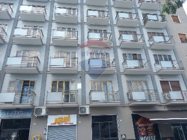 Foto Appartamento in Via Unità Italiana, Caserta Corso Trieste di 92 m²