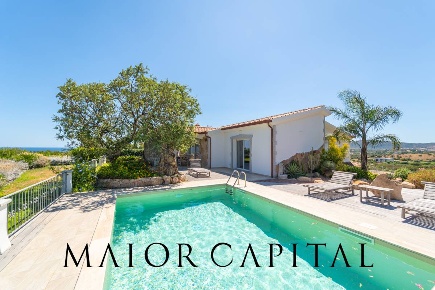 Foto Villa singola in Via Lamarmora, Budoni di 320 m² con 6 locali