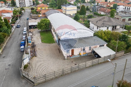 Foto Capannone industriale in via ungaretti, Buscate di 625 m² in vendita