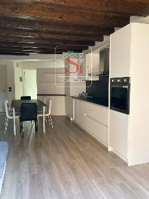 Foto Appartamento in via Dei Mille, Zogno Centro di 75 m² con 3 locali