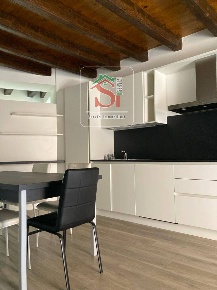 Foto Appartamento in via Dei Mille, Zogno Centro di 75 m² con 3 locali