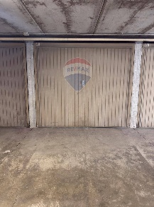 Foto Box in via prete giuseppe roncelli, Stezzano di 14 m² con 1 locali