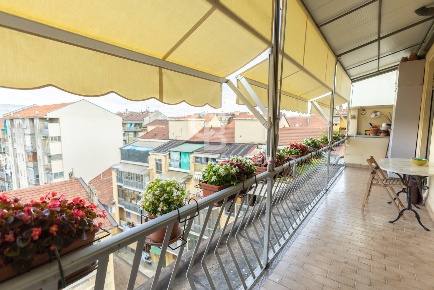 Foto Appartamento in Via Cantalupo, Torino San Paolo di 91 m² con 4 locali