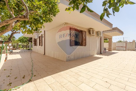 Foto Villa unifamiliare in via delle orchidee, Ispica di 120 m² in vendita