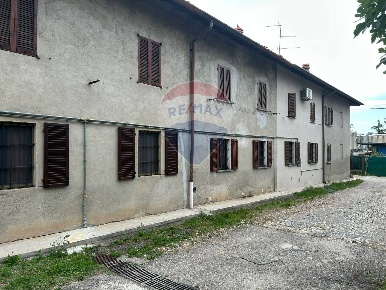 Foto Appartamento in Cascina Brugorella, Usmate Velate Velate di 65 m²