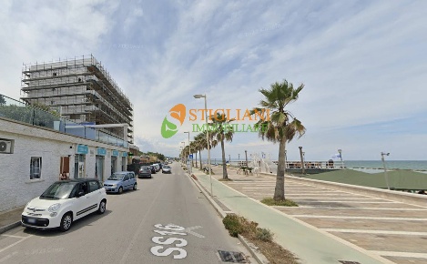 Foto Locale commerciale in Lungomare C. Colombo, Termoli Centro di 305 m²